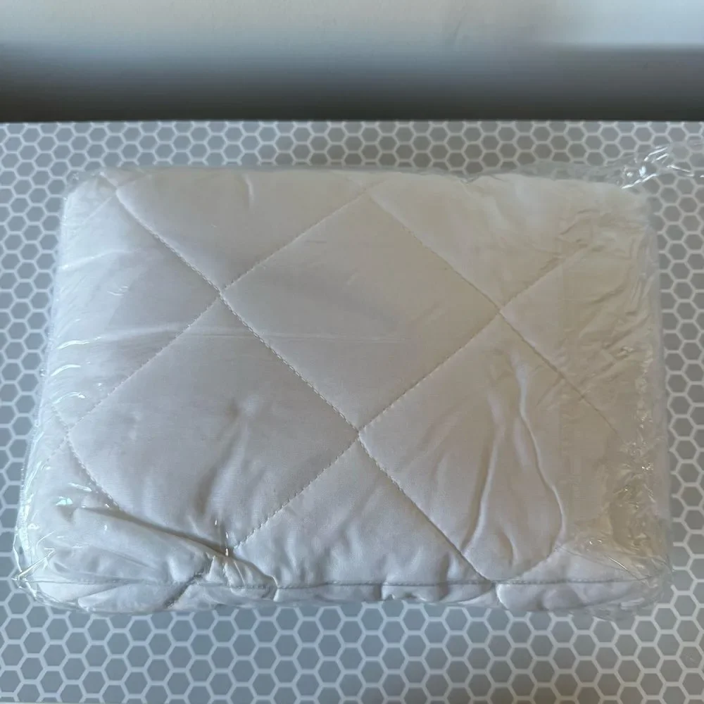 Twin XL Quilted Mattress Pad - White
